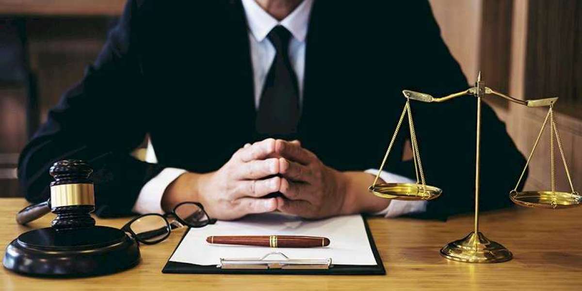 Choosing the Right Criminal Lawyer For Your Case