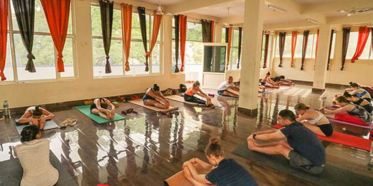 yoga school in Rishikesh