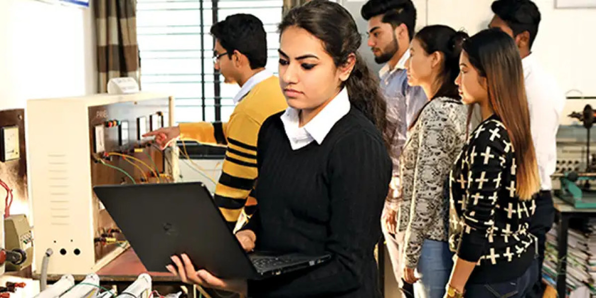 Exploring Colleges in Delhi for B.Tech in Internet of Things