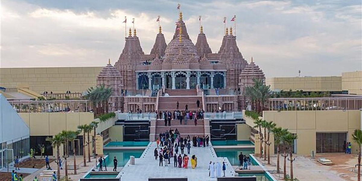 Desert Safari Dubai Booking with BBQ Dinner & Entertainment