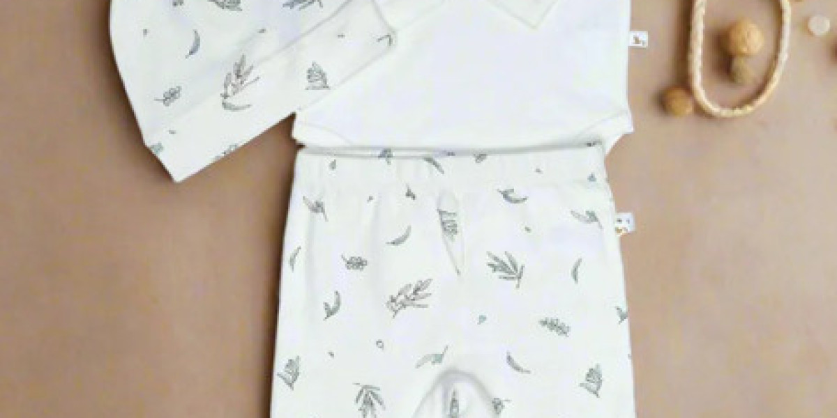 The Essentials of Organic Baby Clothes: What Parents Should Look For