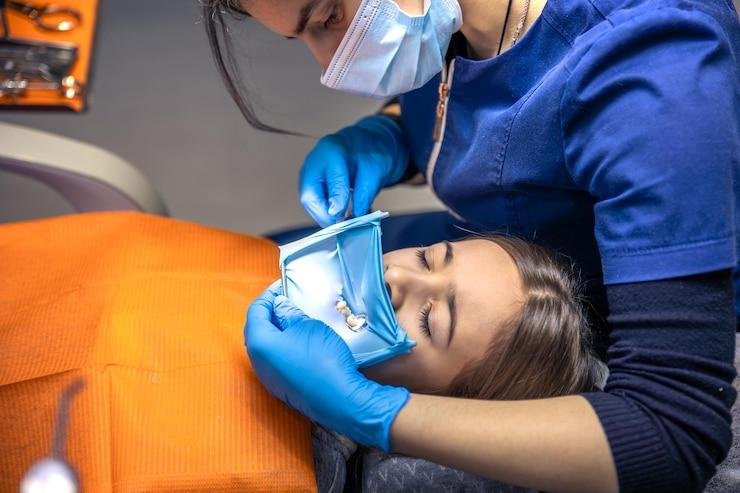 Tooth Extractions in Costa Mesa: Safe, Quick, and Stress-Free |...