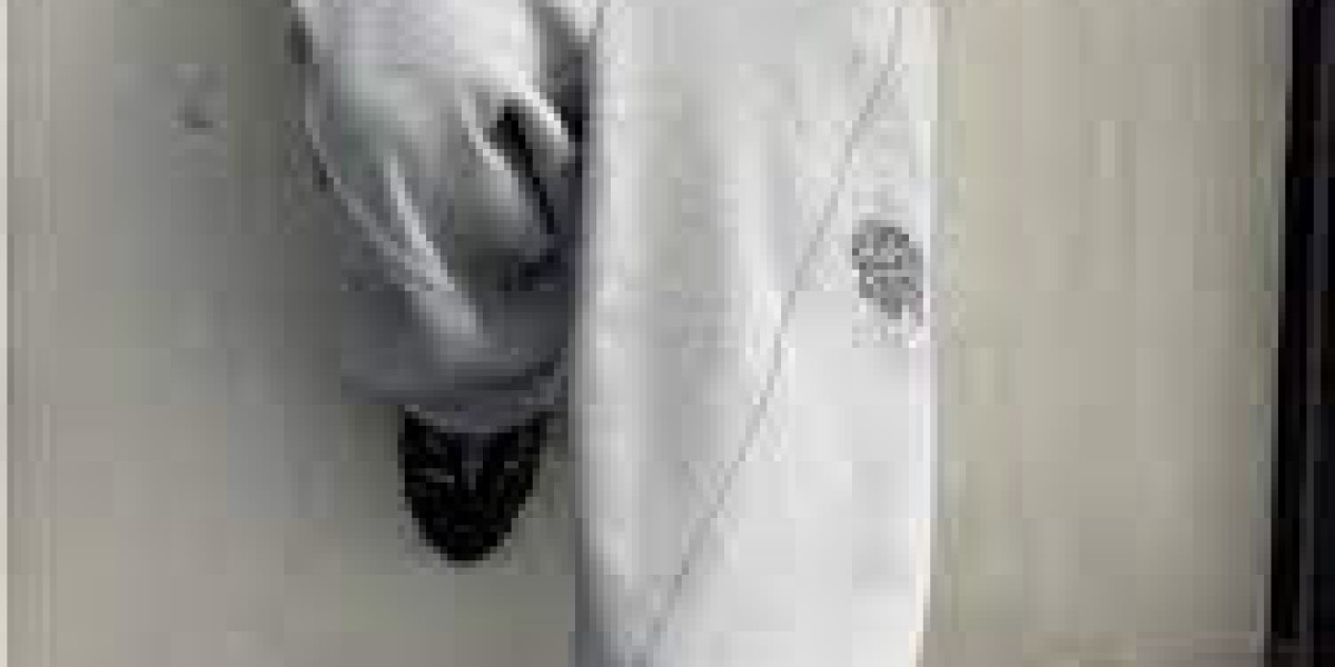 Kroen Clothing: Redefining Streetwear with Precision