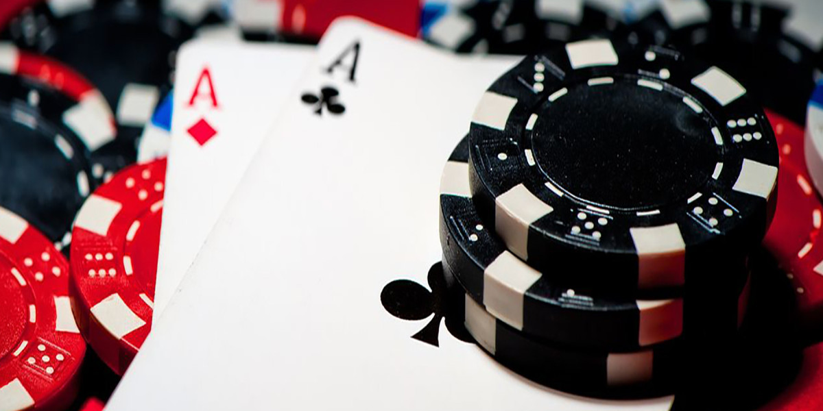 Reduced Stimulating Community with Dominobet Poker