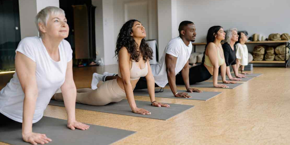 Reclaim Your Inner Radiance: Yoga Detox Retreat in India