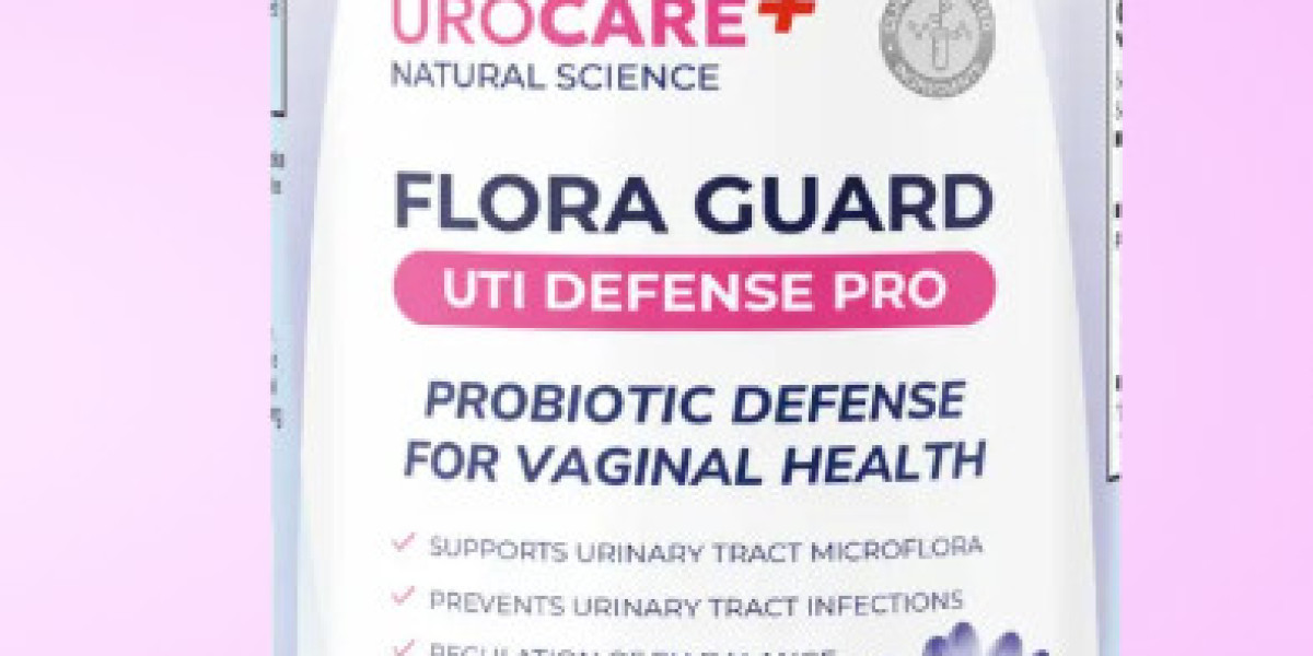 What types of probiotic strains are included in Urocare Plus?