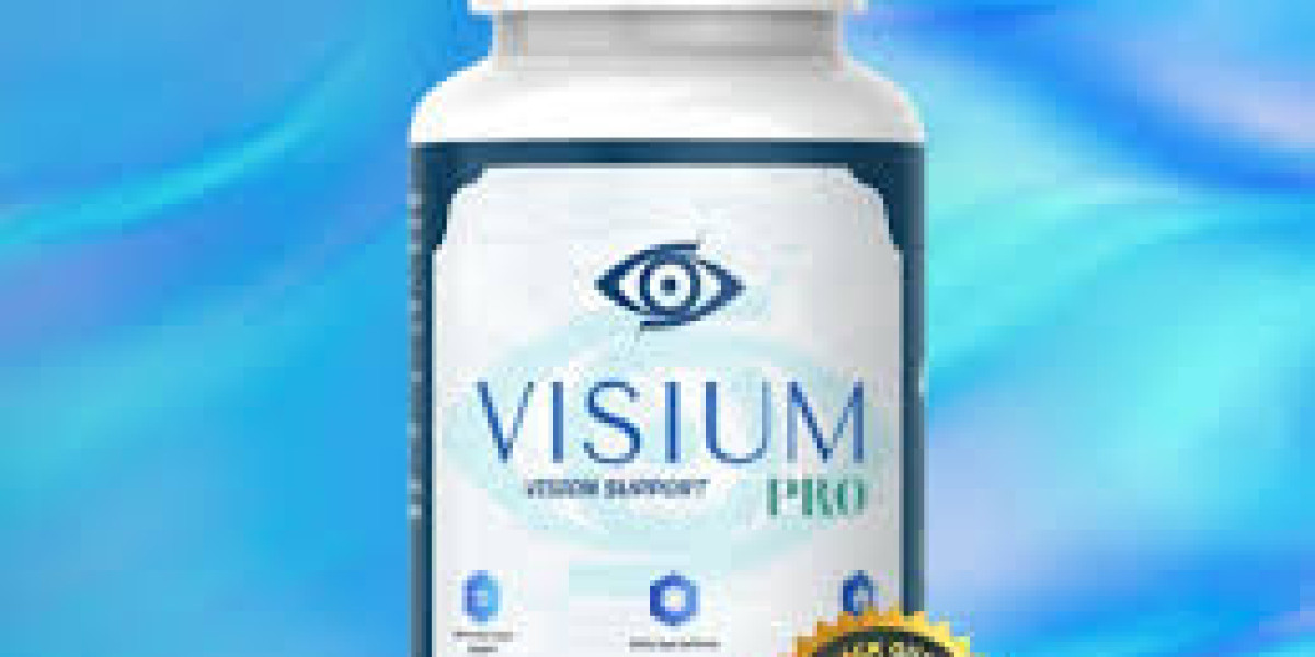 What are the ingredients in VisiumPro eye health supplement?