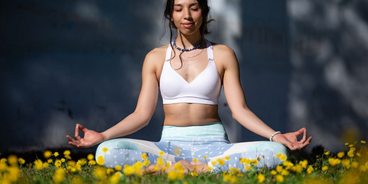 Best 100-Hour Yoga Teacher Training in Rishikesh: A Transformative Journey