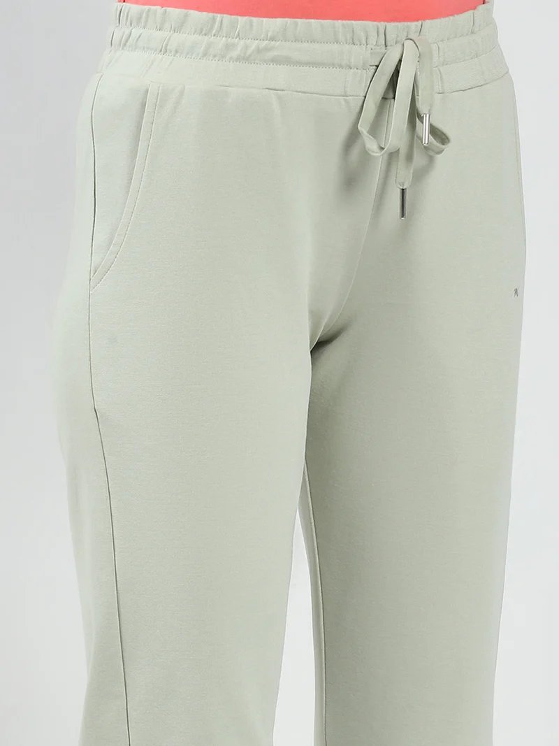 Monte Carlo Lowers For Women: Comfort Meets Everyday Style 