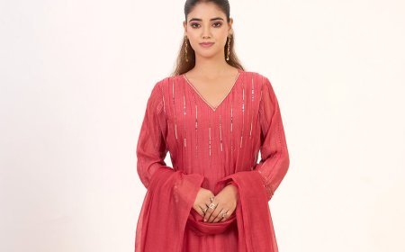 The Loom Unveils Top 10 Ethnic Wear Styles for Durga Puja 2026