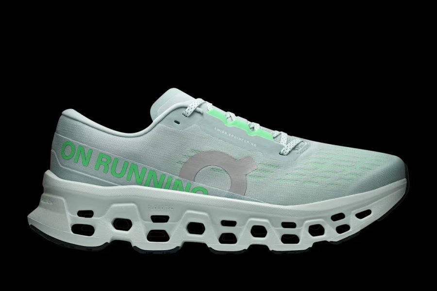 Shop Tenis On Cloud : The Roger Pro 3 Collection 