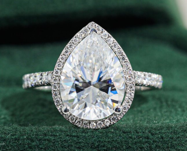 Luxury Pear Cut Halo Lab Grown Diamond Ring, Sparkling Diamond Engagement Ring for Her, Elegant Wedding Ring by Mesmora Jewelry